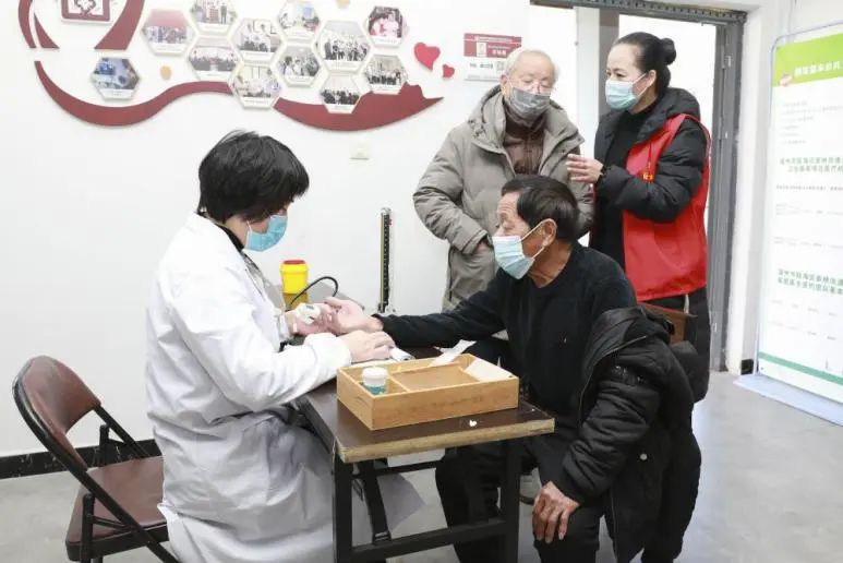 瓯海区：小小“医疗站”把健康服务送到老年人“家门口”