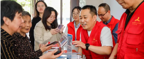 �����ֵ�����Ⱥǣ�߾�΢�� ��η���ů����