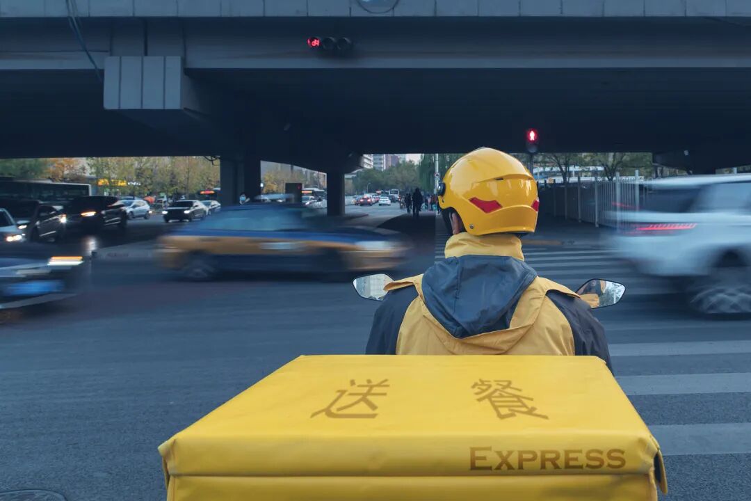 ����Ϊ�¾�ҵȺ�彨�˽�400����С�ҡ�