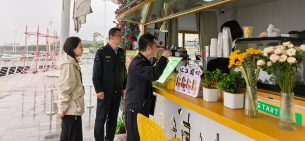 ����ÿ͡�����԰������Ա�ȷ���һ��